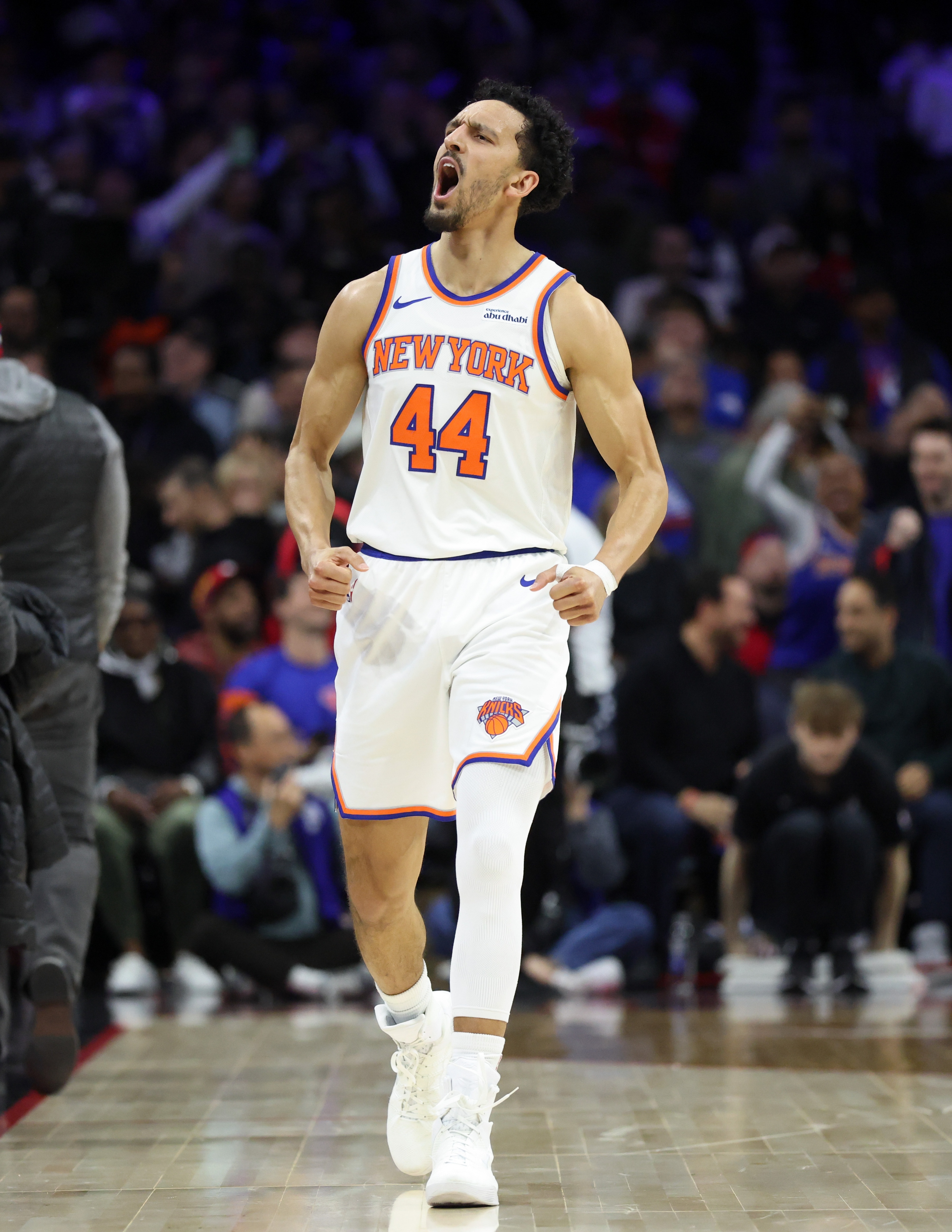 防守+空间都被针对！点名东詹&amp;放空斯玛特 湖人高端局一碰就碎？