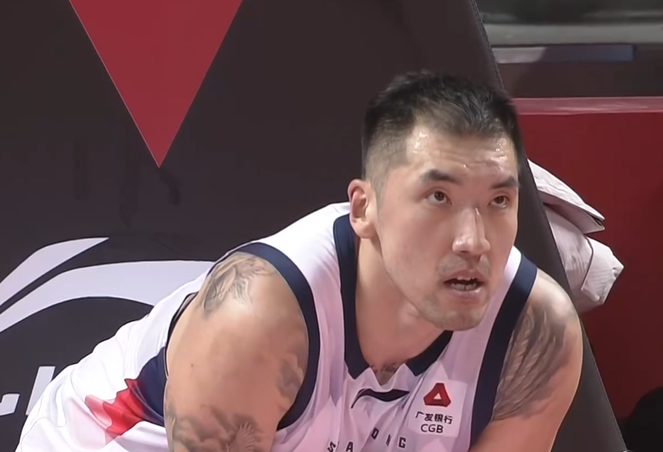 星空体育官网-CBA山东男篮客场逆转击败吉林,高诗岩关键三分,鲍威尔23分