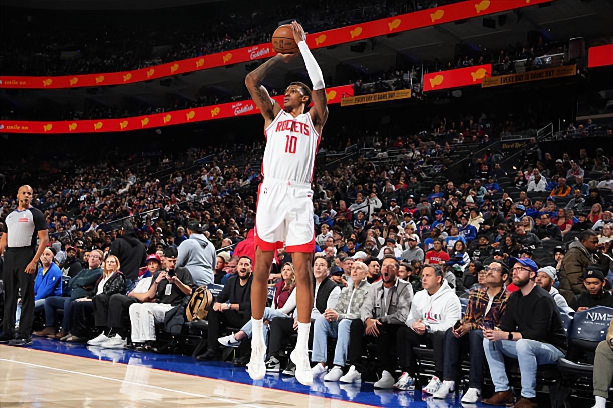 星空体育-这是优秀3D球员应有的表现?火箭锋线新星简直是被各种打爆?