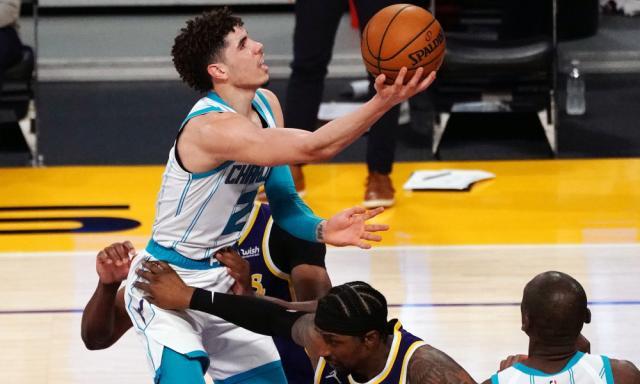 1616145441132049817.jpg xingkong-生涯首回LA战詹皇 三球兴奋过头难掩天赋溢出