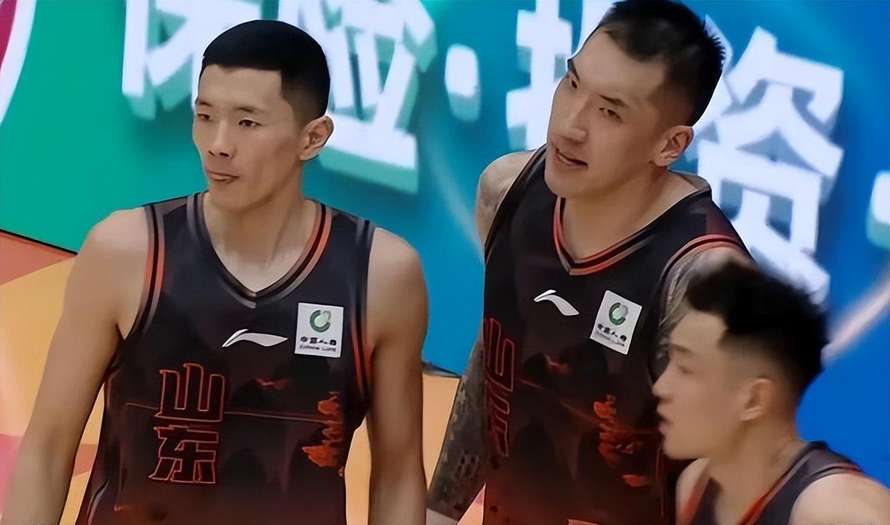 星空体育官网-28分惨败!山东男篮0比2遭淘汰,双外援挂零,全队无斗志潦草收官